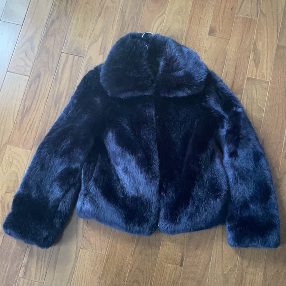 The beautiful faux fur dark blue Piano coat from Reformation! - Picture 1 of 1